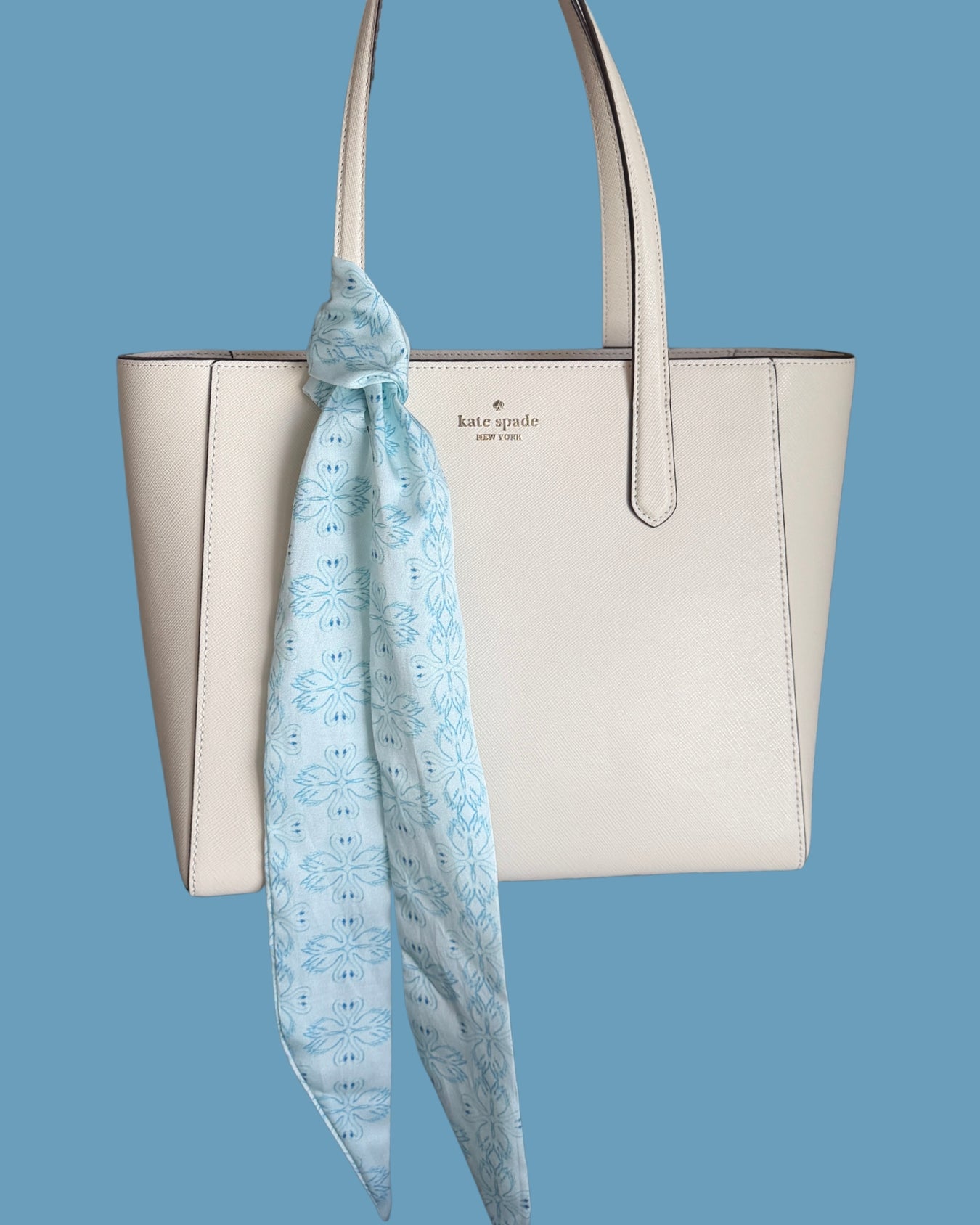 Blue Swan Twilly Scarf – Elegant Bag Scarf | Hair Ribbon | Classic Blue Pattern Accessory